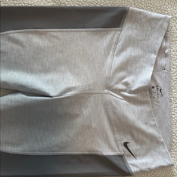 Nike Gray Leggings - Picture 1 of 5